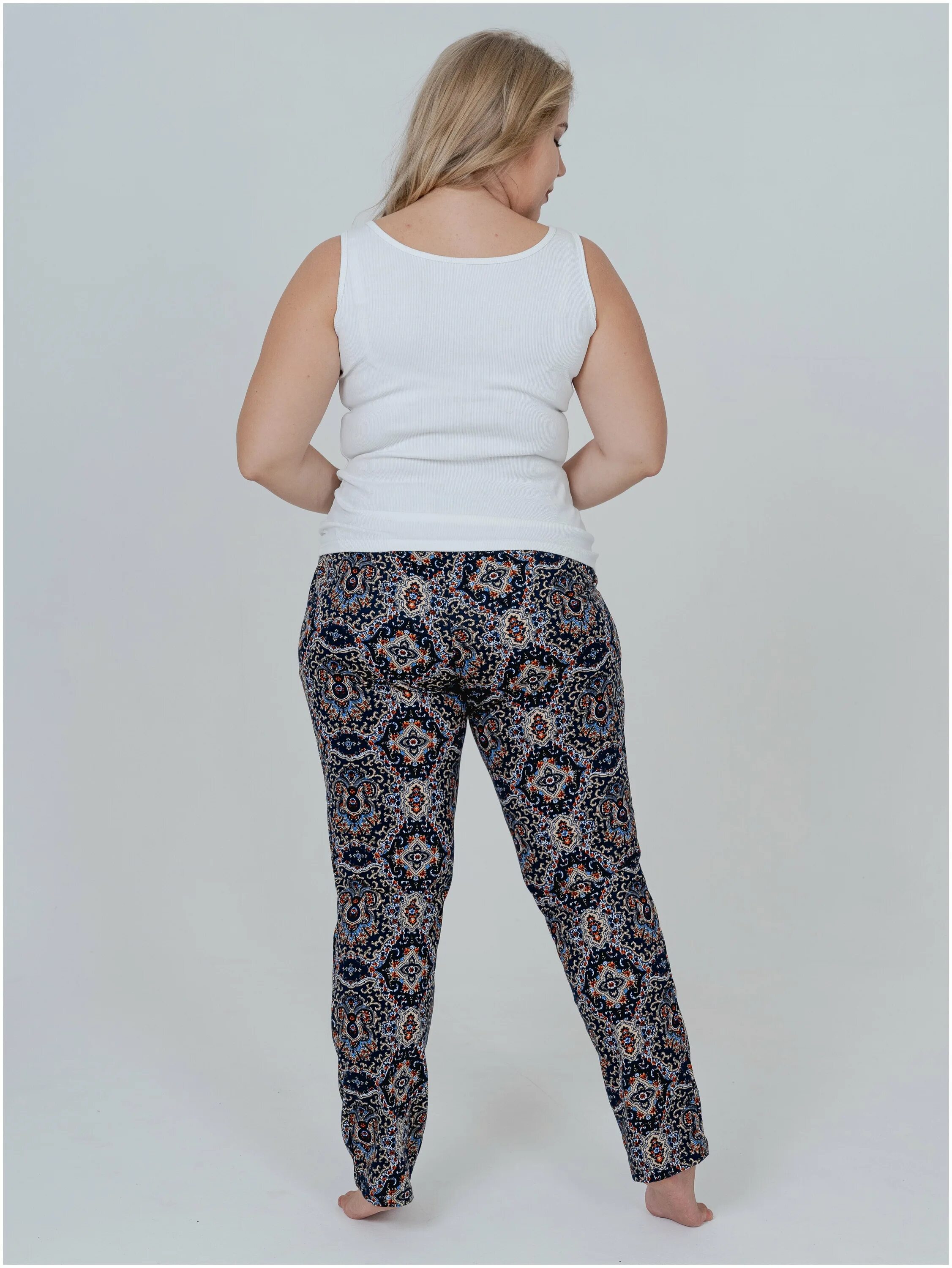 летние брюки для полных женщин. женские брюки больших р. женские домашние брюки больших размеров. летние брюки для полных женщин. штаны в горошек женские.