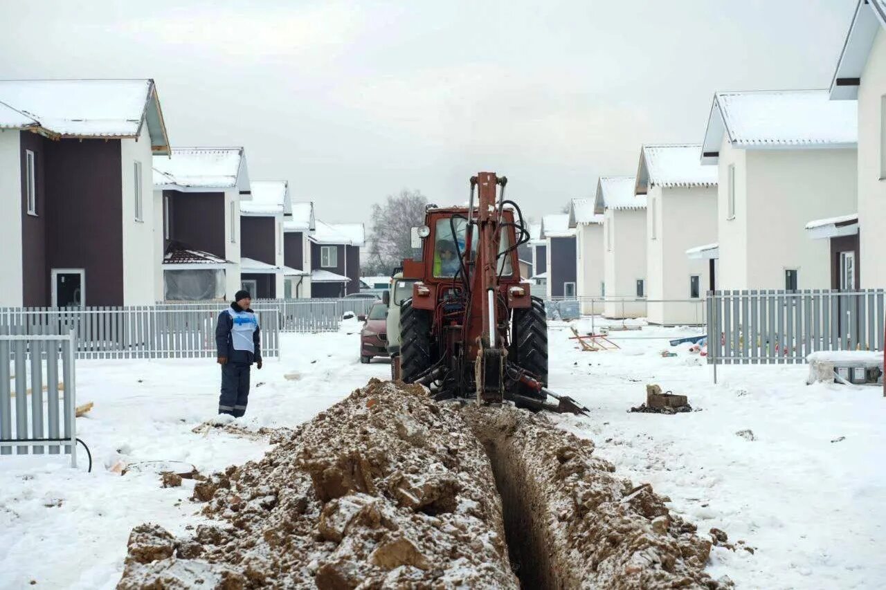 Проведение газа в деревню. Газификация. проведение газа. коровник деревня хлябово.