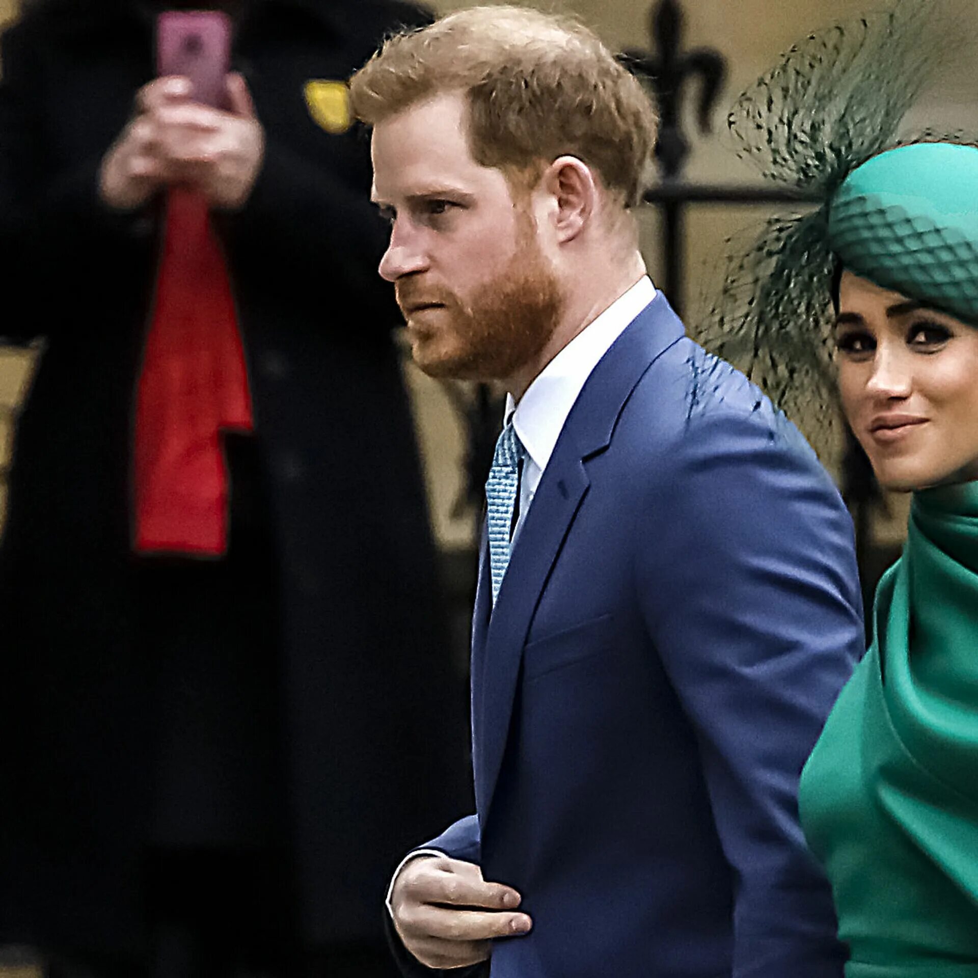 Голливудская принцесса меган маркл и ее подкаблучник. Голливудская принцесса меган маркл и ее подкаблучник. Королевская семья 3 июня 2022. Меган маркл в гааге. Голливудская принцесса меган маркл и ее подкаблучник.