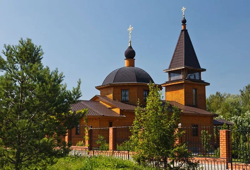 Церковь в уварово поселок первомайский. Уварово храм тамбовская область церковь. Храм в уварове. Собор рождества христова в уварово. Свято-христорождественский храм северодонецк 2022.