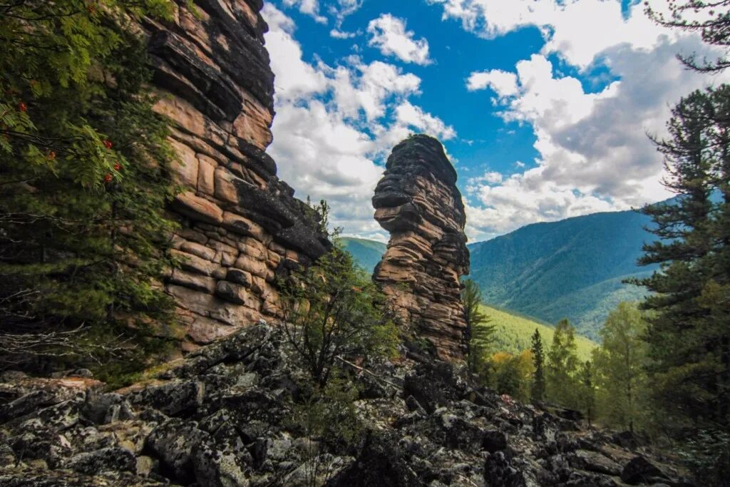 Красноярск партизанск. Кутурчинское Белогорье Красноярский край. Манские столбы Красноярский край. Красноярский край Партизанский район река Манна. Манское Белогорье Красноярский край.