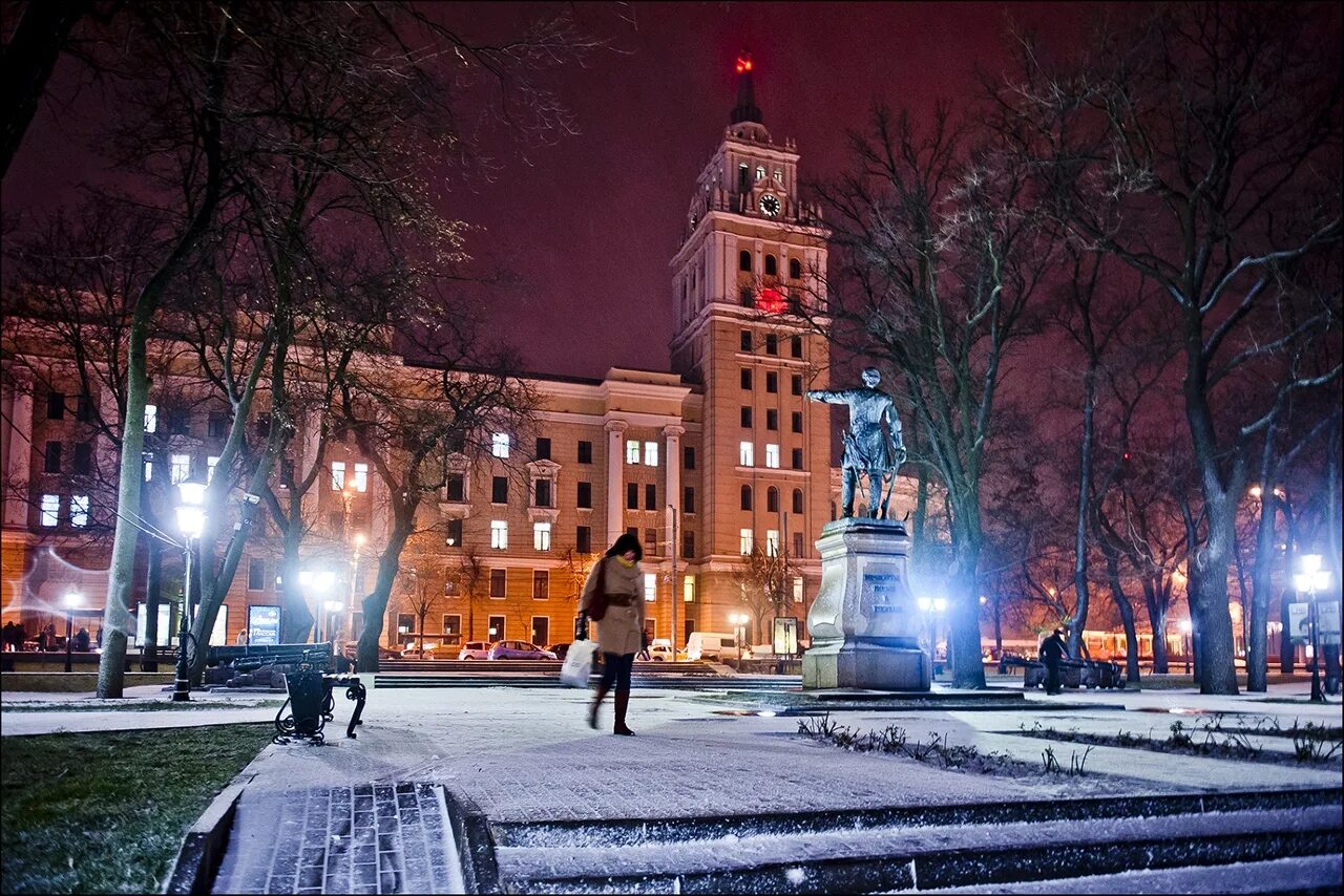 Вид с высотки на котельнической набережной. Родной город новосибирск. Ночная москва летом. Воронеж центр зима. Нравится ваш город.