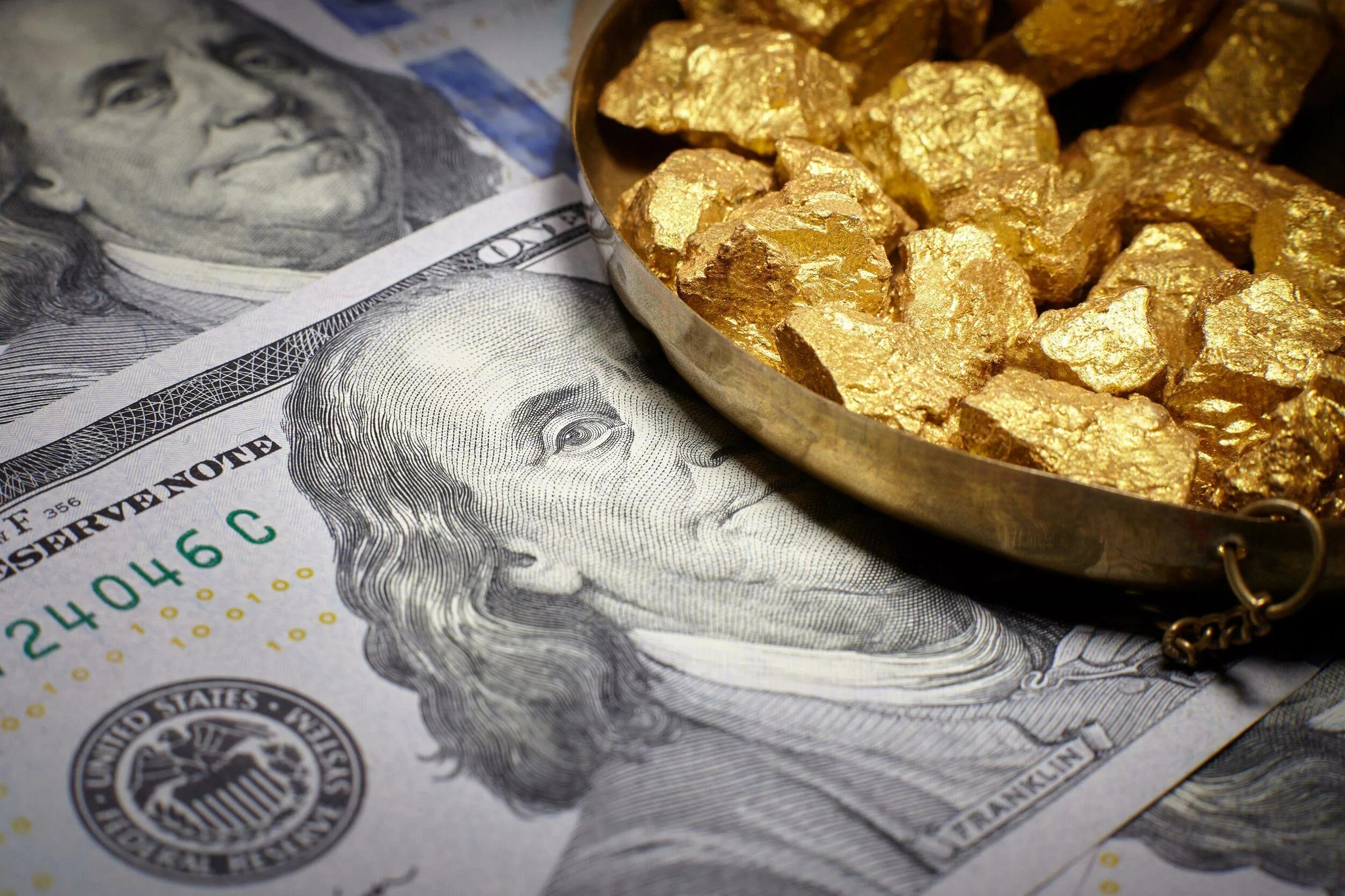 Что такое золотой стандарт. Олтин-валюта захираси. Золото долларовый стандарт. Золотой стандарт США. Доллар обеспеченный золотом.