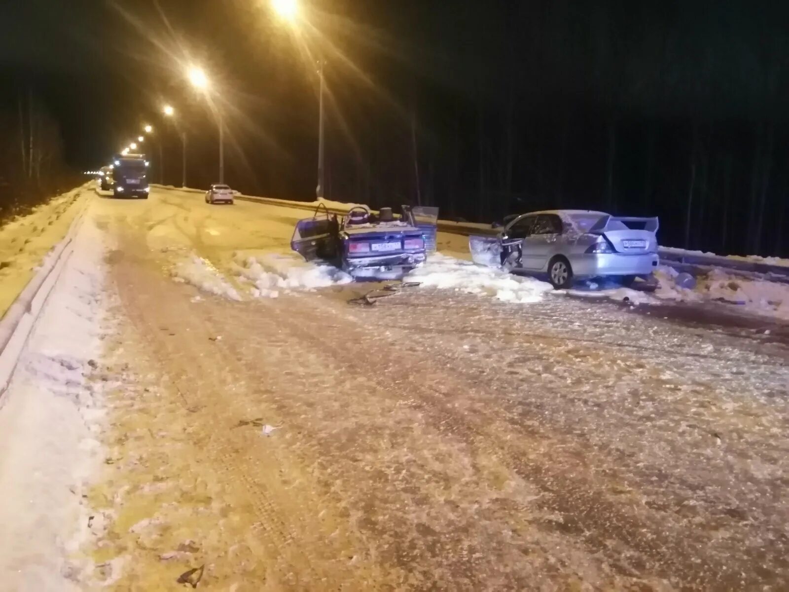 Авария Краснозатонский мост Сыктывкар. Происшествия Сыктывкар. Краснозатонский мост Сыктывкар. Справившись с управлением выехал на