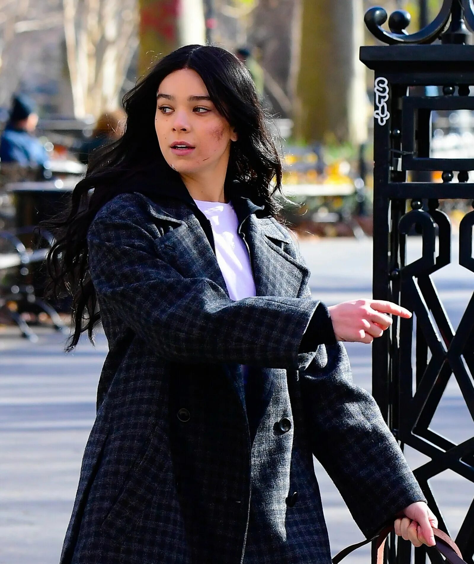 Кейт бишоп хейли. Хейли болдуин 2017. Хейли аптон. Hailey hitch. Хейли болдуин стиль одежды.