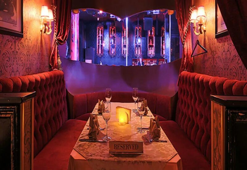 Soho rooms танцовщицы. клуб к 19 москва. км 19 клуб москва. приватная комната в ресторане. клуб кузнецкий мост 19.