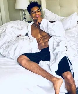 ♕ PINTEREST:💎 KIANIA 💎 Chris Brown, Baddie, Cool Outfits, Cool Clothes, S...