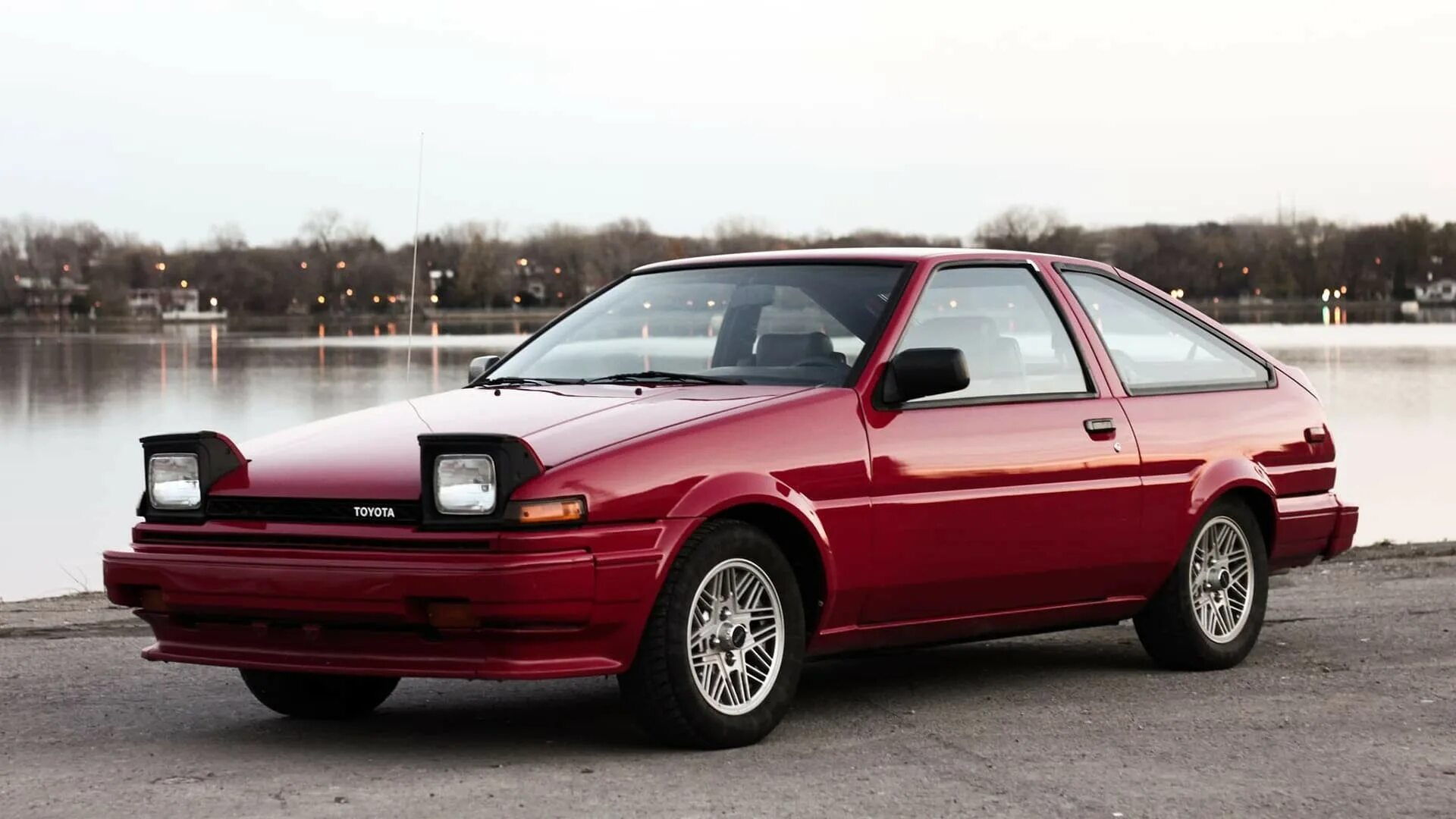 Toyota ae86. Тойота Королла ае86. Toyota Corolla 86. Toyota Corolla ae86 Trueno. Олд с аи