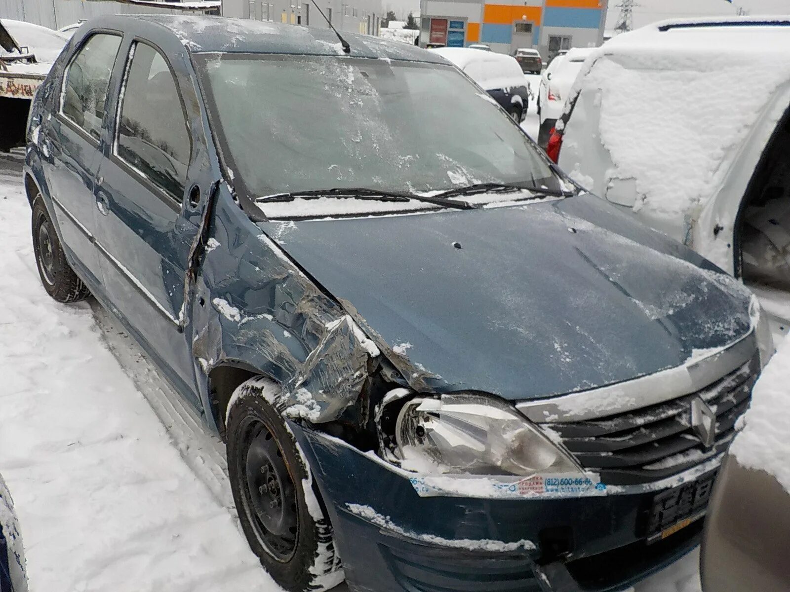 Авторазбор рено казань. Разбор логан. Авито ижевск коробка логан разбор. Разбор рено логан. Разобранный рено логан.