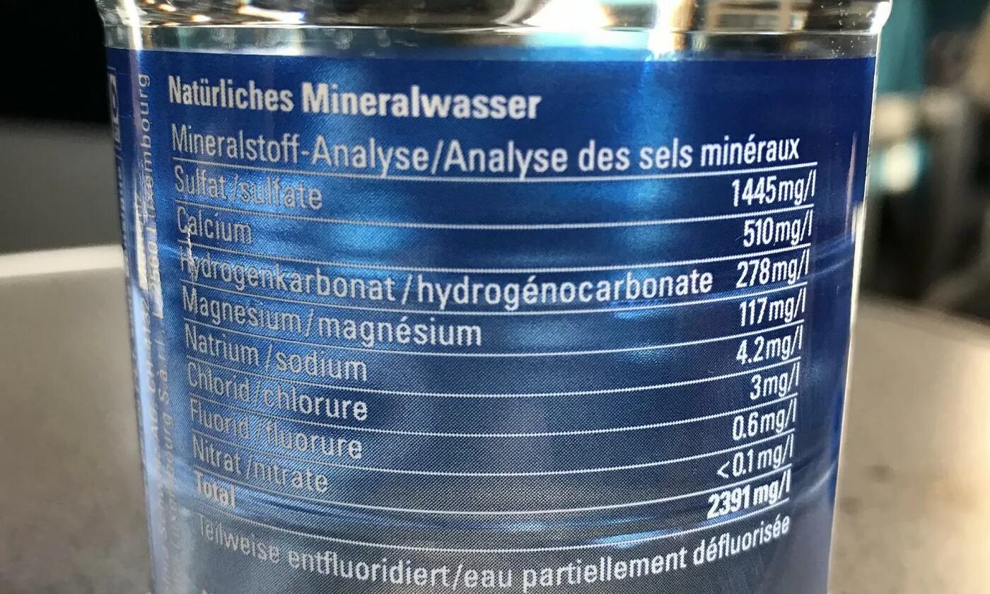 Кальциевая минеральная вода. Минеральная вода с кальцием. Минеральная вода богатая кальцием. Кальций в питьевой воде. Сера питьевая