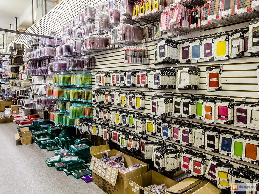 оптовый склад аксессуаров. аксессуары оптовые. аксессуары оптовые. оптовые аксессуары для телефонов. рынок мобильных аксессуаров.