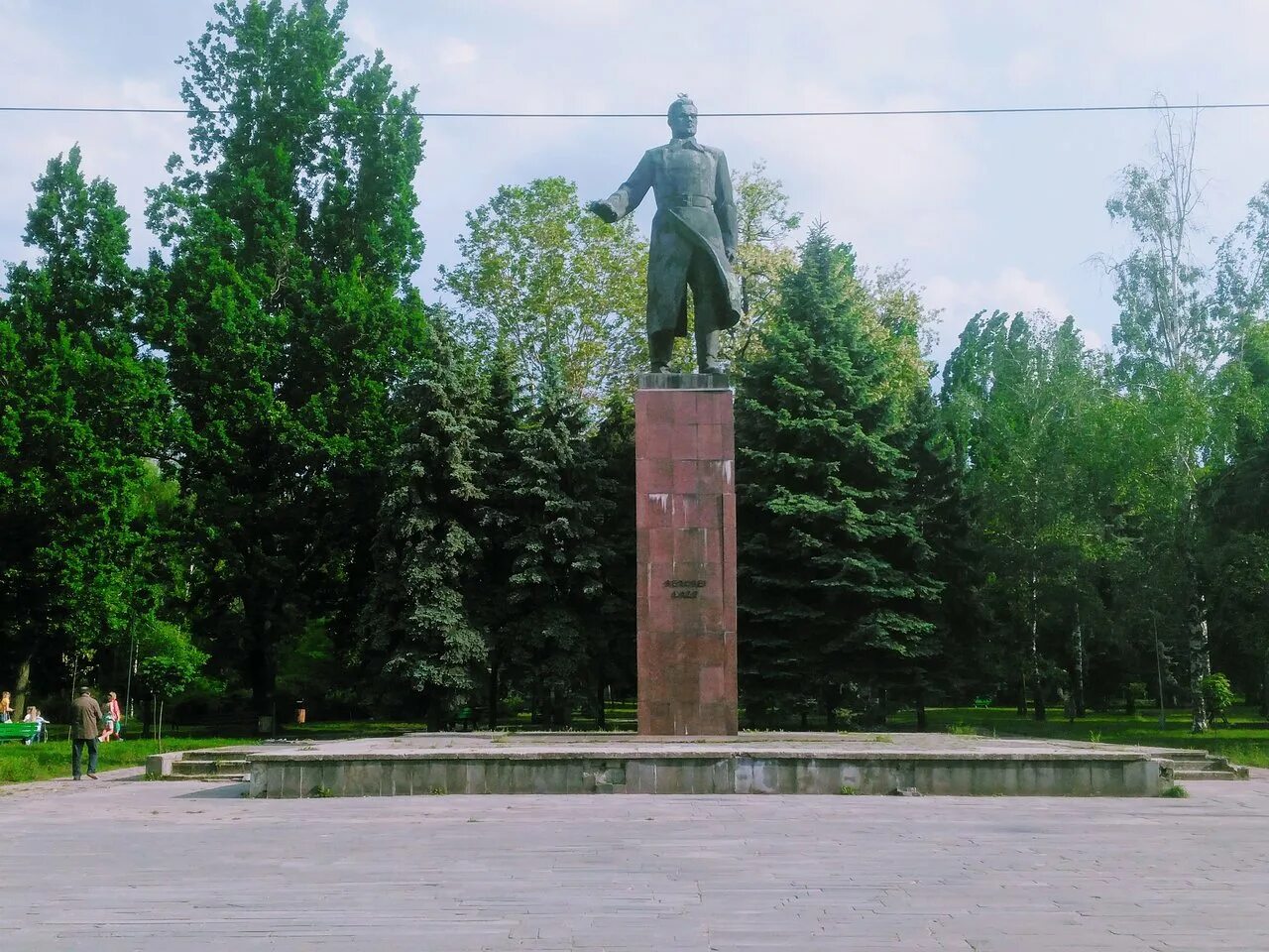 Памятники находящиеся под угрозой. Памятниках / исторических зданиях, которые находятся в опасности. Памятник лазо в кишиневе. Сохранение исторических и культурных памятников. Мемориальный комплекс героям-панфиловцам волоколамск.