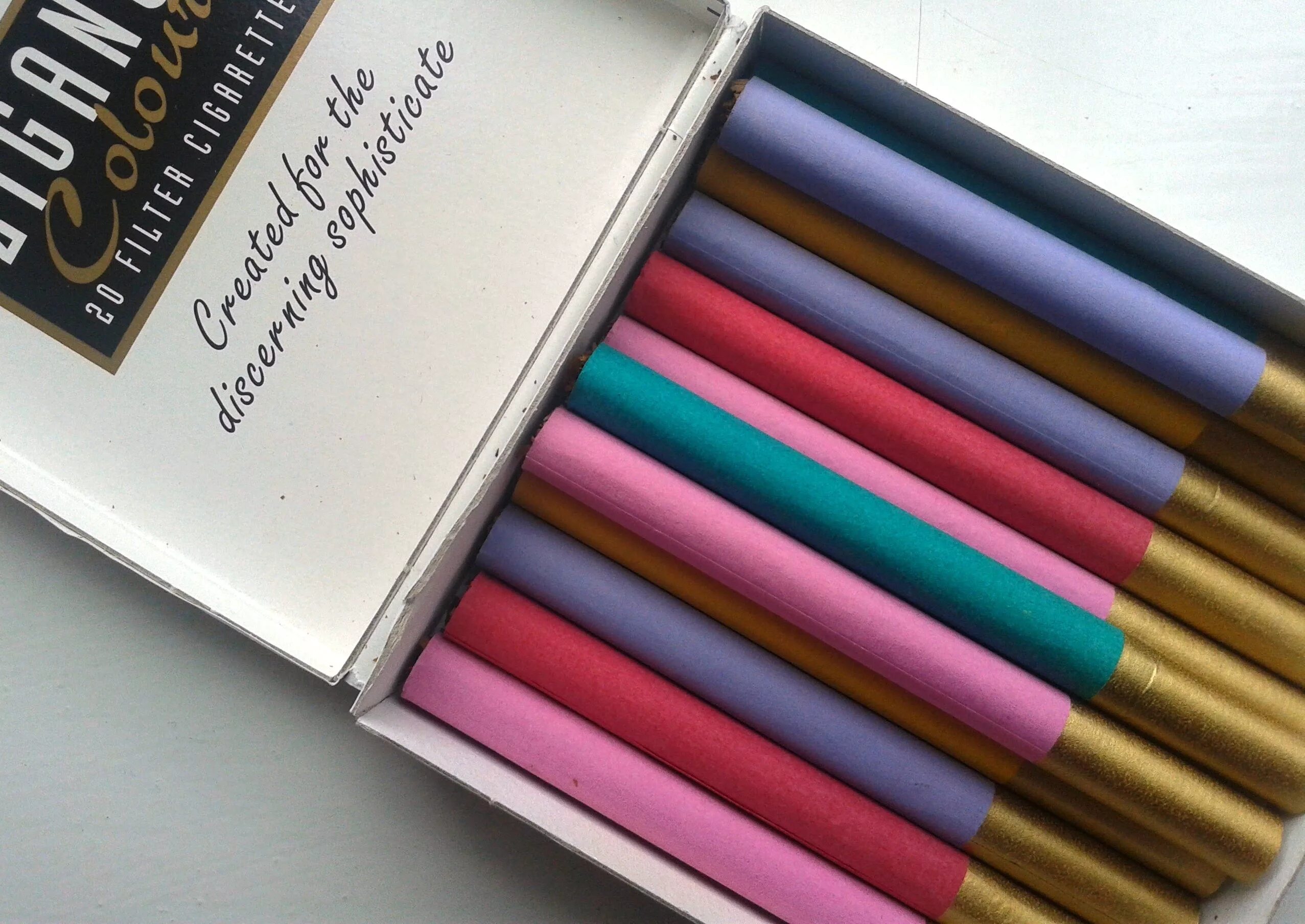 сигареты senator sobranie. сигареты sobranie colours (cocktail 100's). сигареты разного цвета. сигареты sobranie colours. сигареты sobranie cocktail.