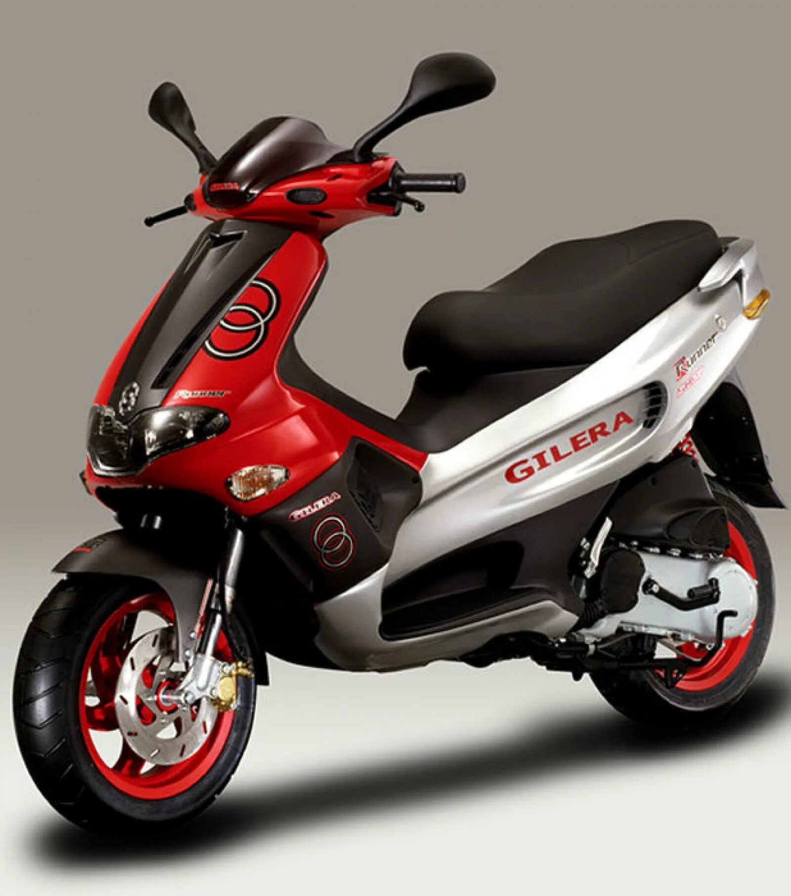 Скутер описание. Gilera Runner 50. Гилера раннер 50 SP. Скутер Джилера раннер 50. Скутер Gilera Runner.