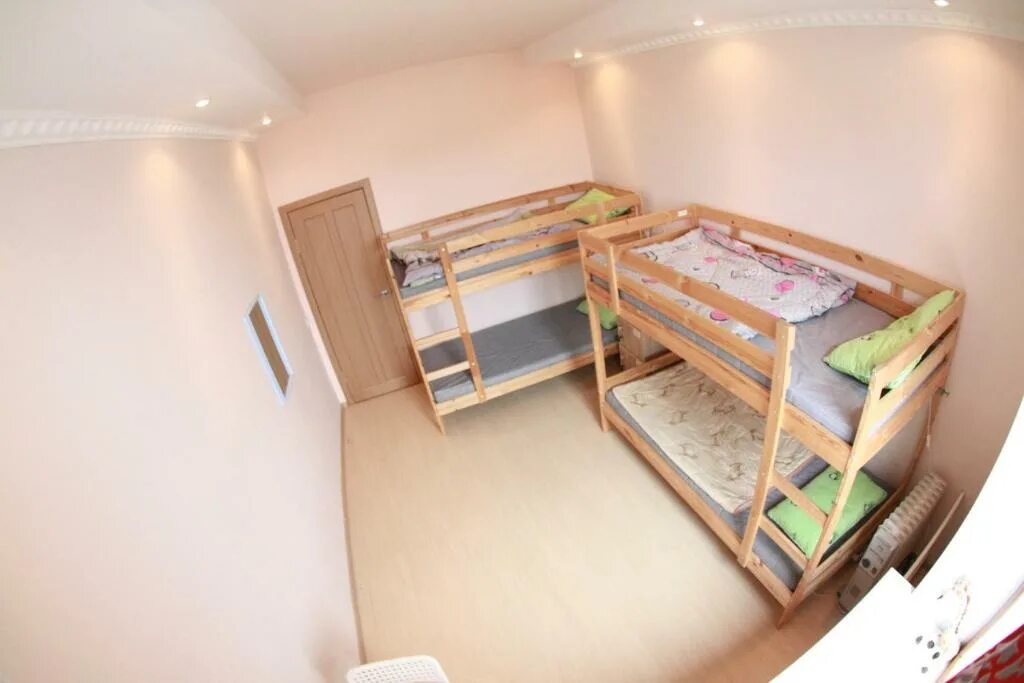 Семейный хостел. Нижний говгород хостэл гостиницаотель. Хостел friends пятигорск. Семейный хостел. Хостел семейные комнаты.