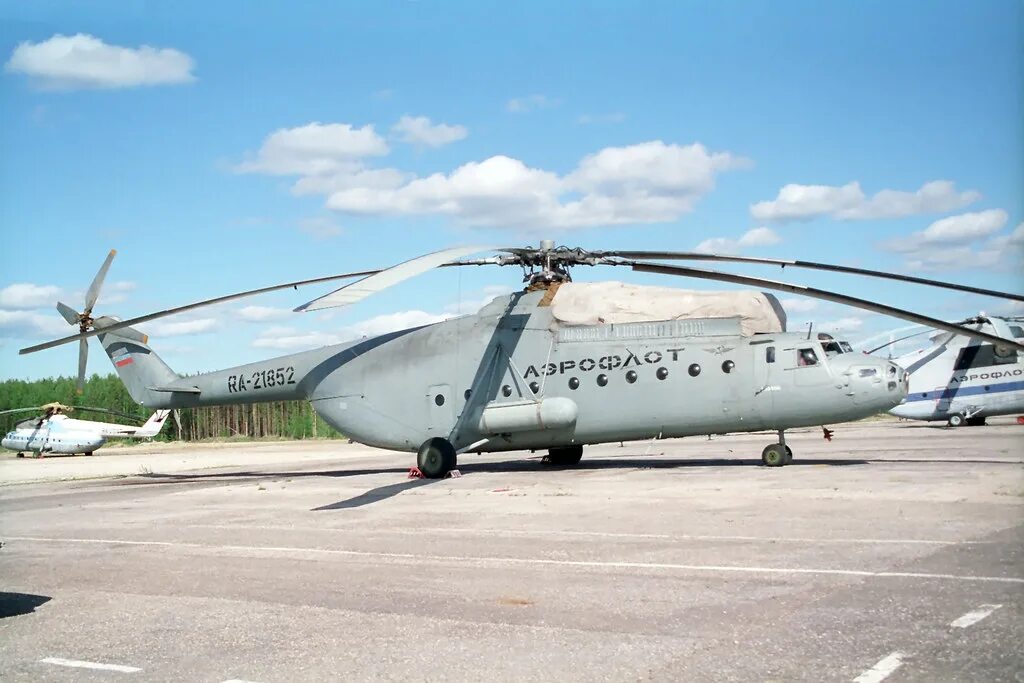 Ми 6 лет. Пассажирский вертолет ми 6п. Ми-6 1957. Ми-6 вертолёт. Ми 6 СССР 21879.