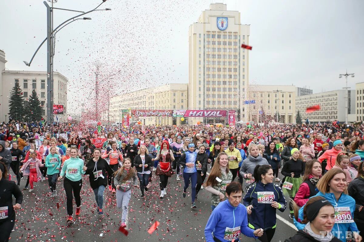 Минск город сейчас. Минск 2020. Минск центр города сейчас. Люди город Минск. Тут бай сегодня