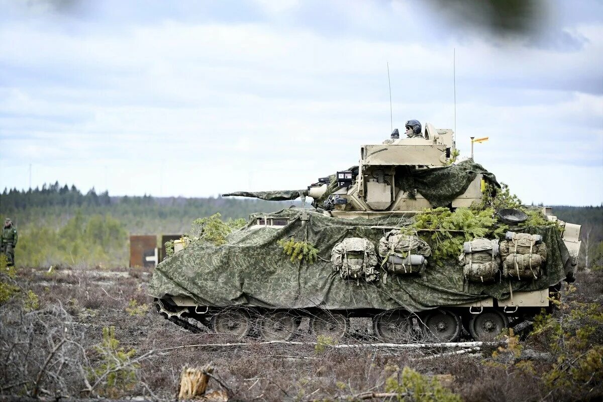 Брэдли на украине. БМП Bradley ВСУ. Трофейный БМП Брэдли.