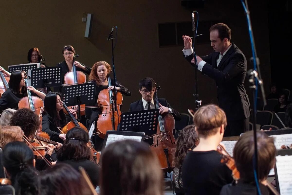 Чайковский филармонический оркестр. Симфония танца. Дкм алиса театр танца. Симфонические танцы. Симфония танца.