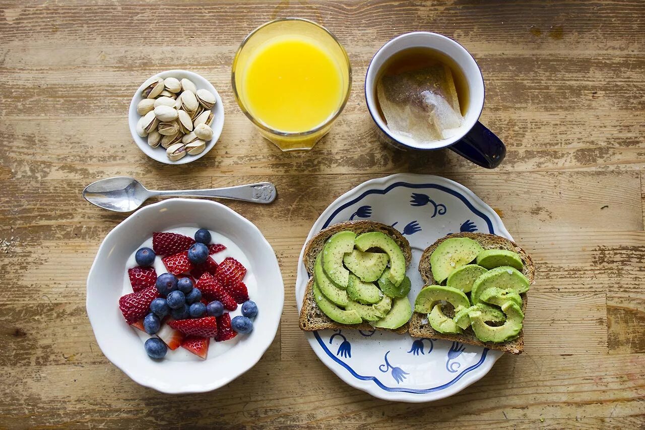 Дружба питание личный. Полезный завтрак. Правильный завтрак. Полезная еда на завтрак. Полезные продукты на завтрак.
