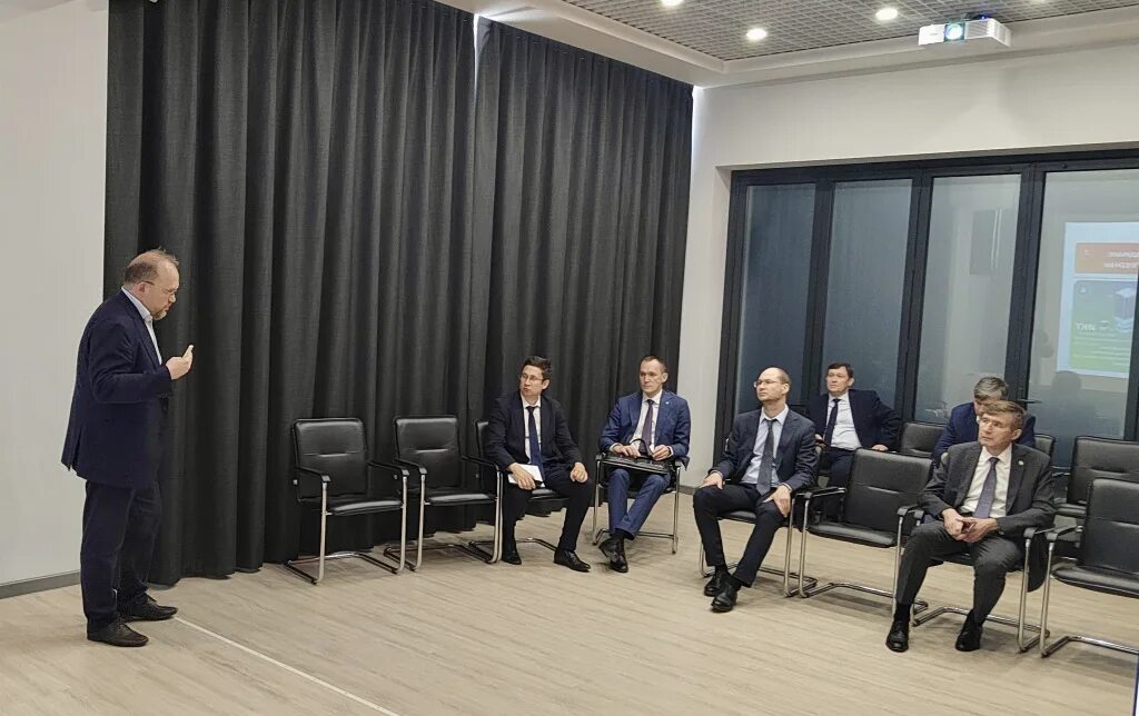 Совместные республика. Пао рт. Искандер гарифуллин татнефть. Этиленопровод нижнекамск-казань. Татнефть заседание совета.