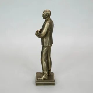 Фигурка и мало
