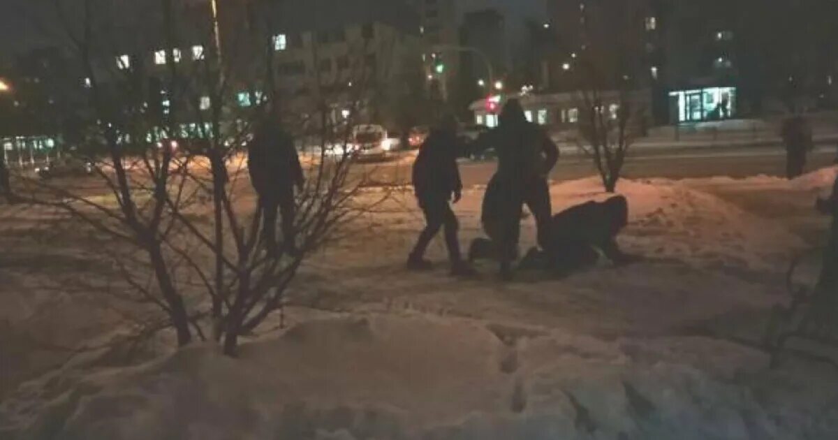 Толпа избила инвалида