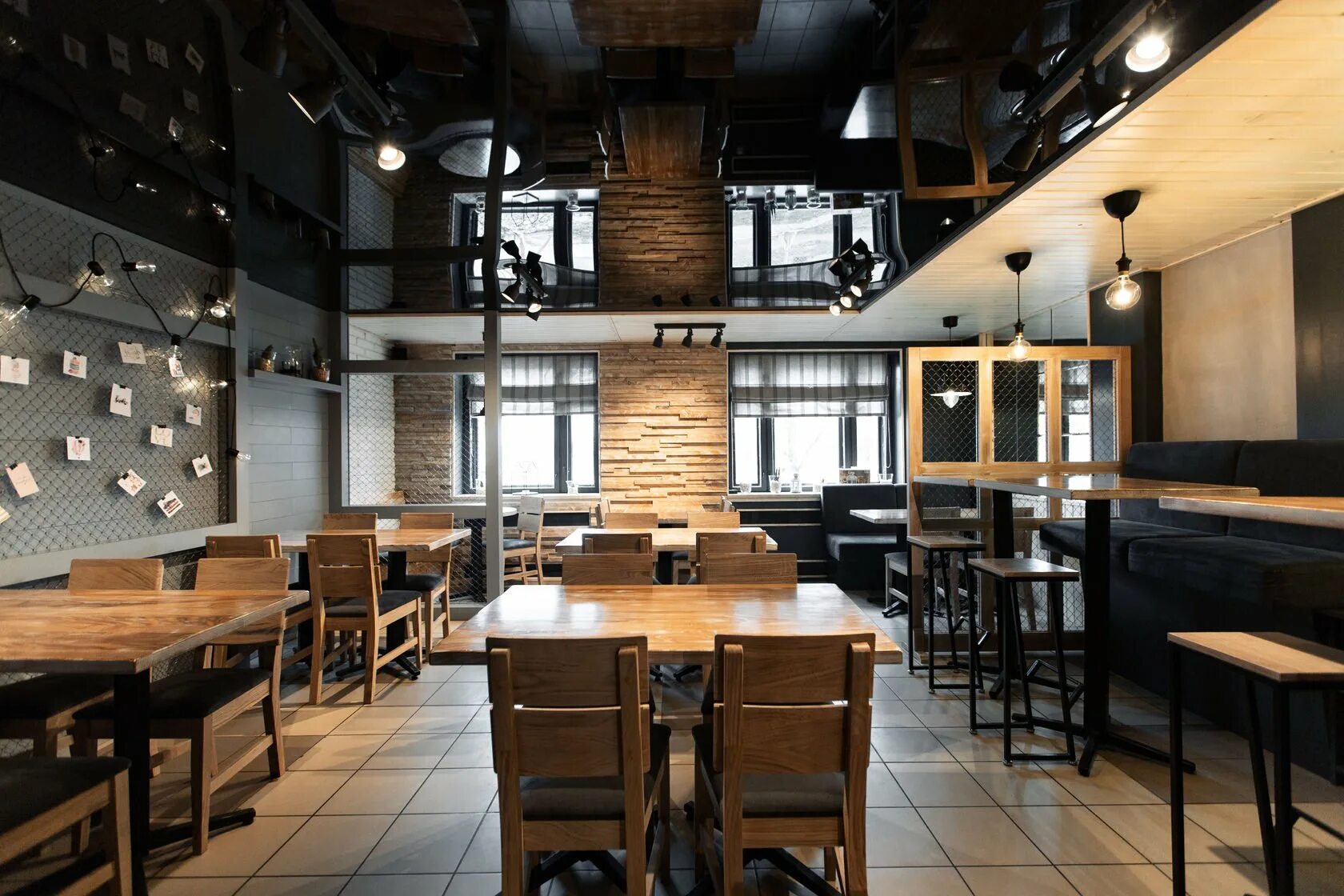 Интерьер кафе в стиле лофт. Лофт кафе москва. кафе интерьер бехайнс. loft design кафе. потолок лофт в кафе.