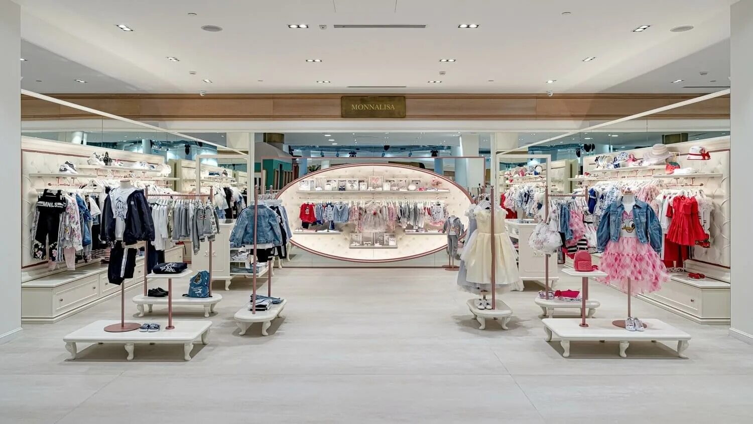 Kids shop. Zara kids бутик. Джевахир zara. Zara kids магазин. Zara kids магазинах.