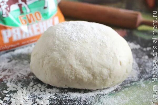 Тесто из рисовой муки для пельменей. Рисовое тесто для пирожков. Тесто из рисовой муки. Пельменное тесто из рисовой муки. Сдобное тесто на желтках.