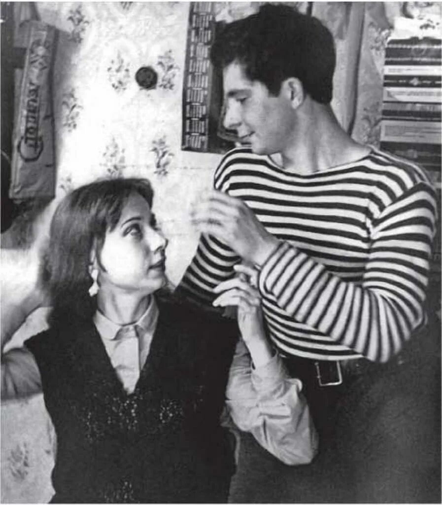 Герои россии. Марком евтюхиным. Марком евтюхиным. Памятники героям 6 роты. Йошкар-ола памятник евтюхину.