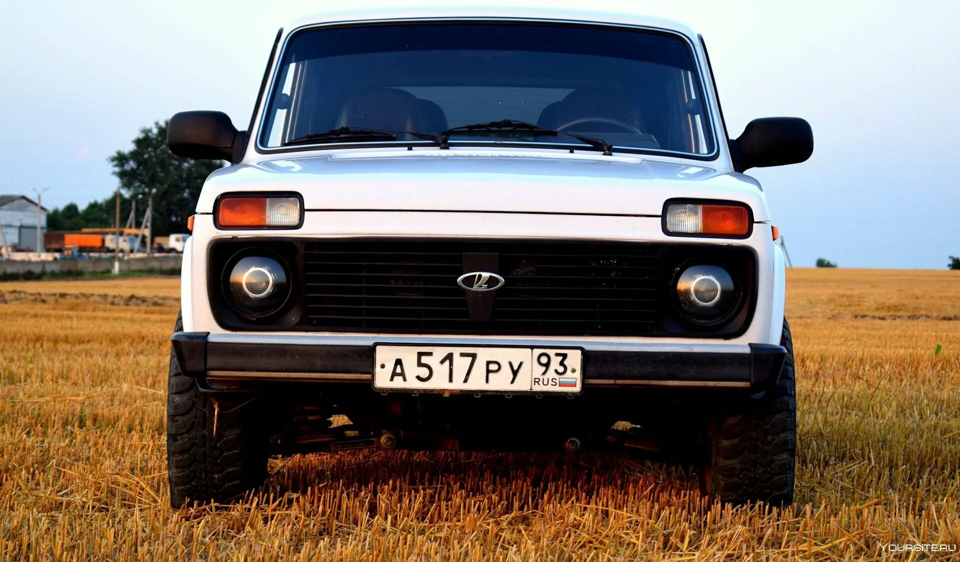 Лада нива 4*4 2121. Нива классика. Телефон 2121. Lada 2121 (4×4) нива. Лада нива 2121.