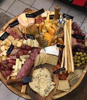 Приготовить закуски к вину