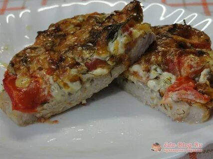 Карбонат свиной с помидорами и сыром