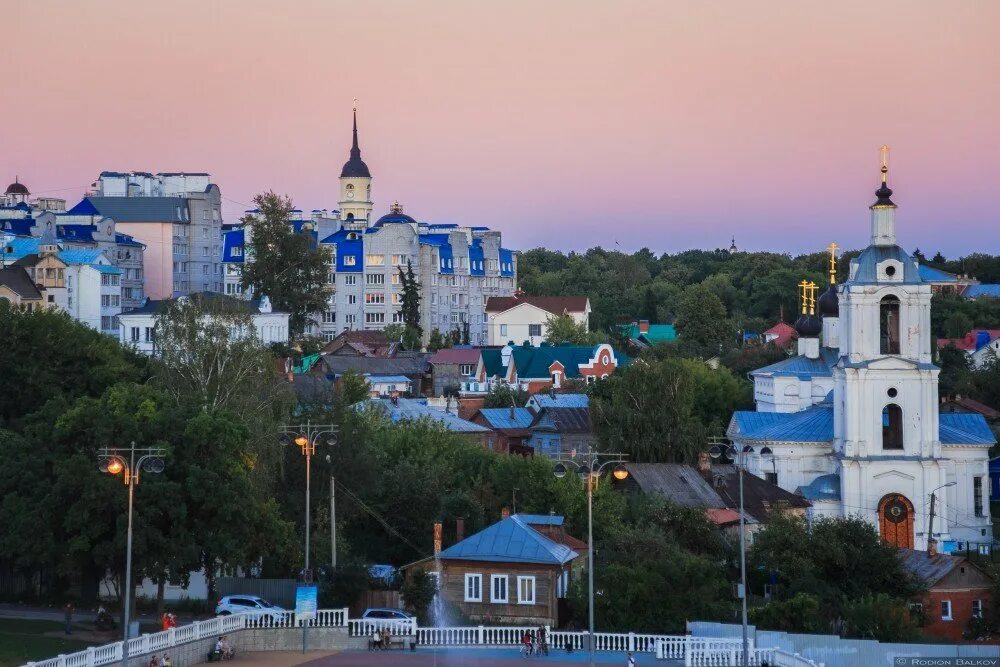 Численность города калуги. Калуга (центр Калужской области). Современная Калуга. Вечерняя Калуга. Калуга виды города.