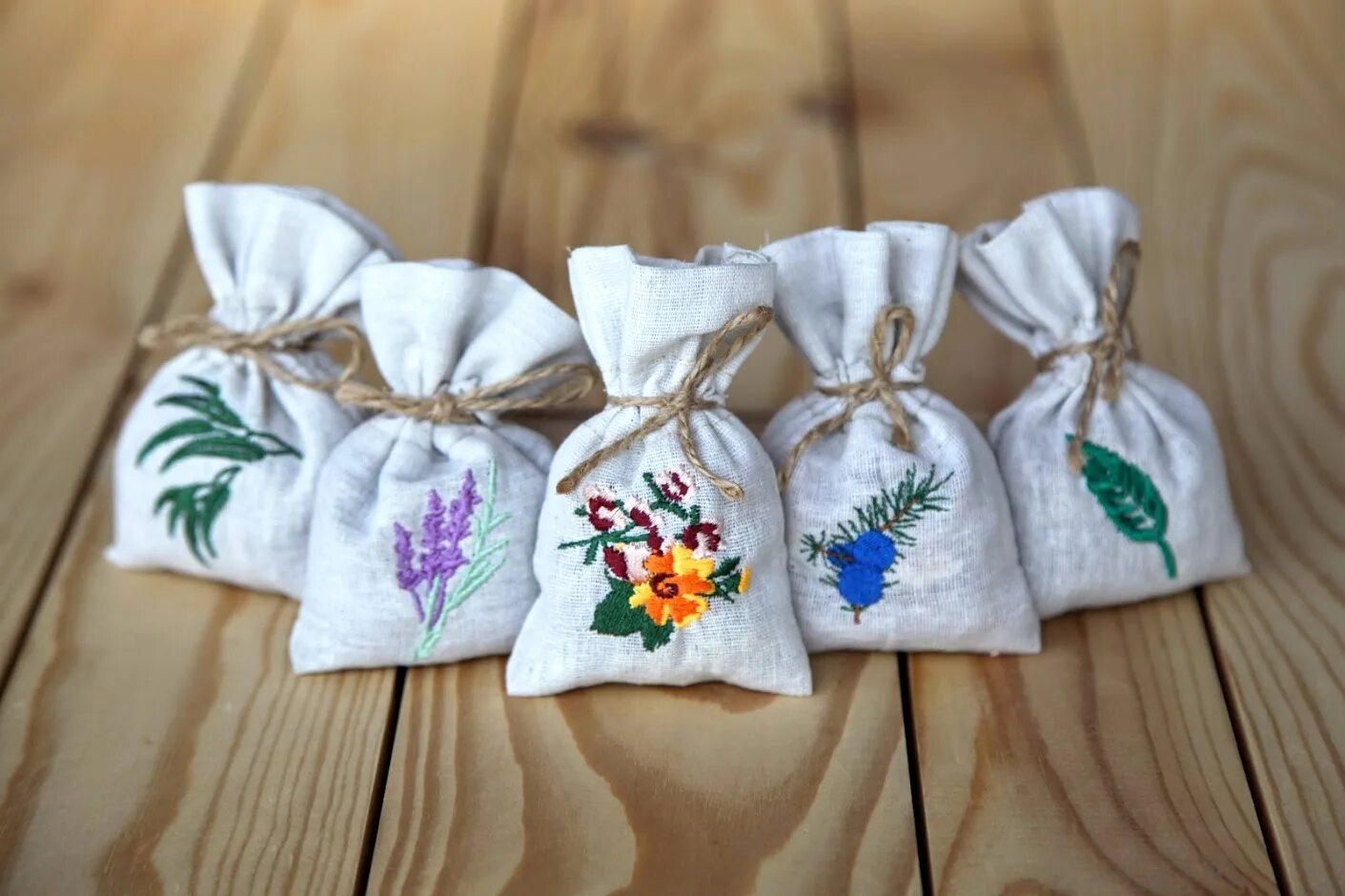 Ароматические мешочки. Aroma harmony саше ароматизированное color fig leaf 10г. Ароматическое саше. Мешочки для саше. Саше с травами.