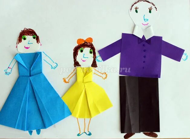 Оригами семей. Аппликация на тему моя семья. Конструирование моя семья подготовительная группа. Аппликация по теме моя семья в старшей группе. Платье конструирование для детей.