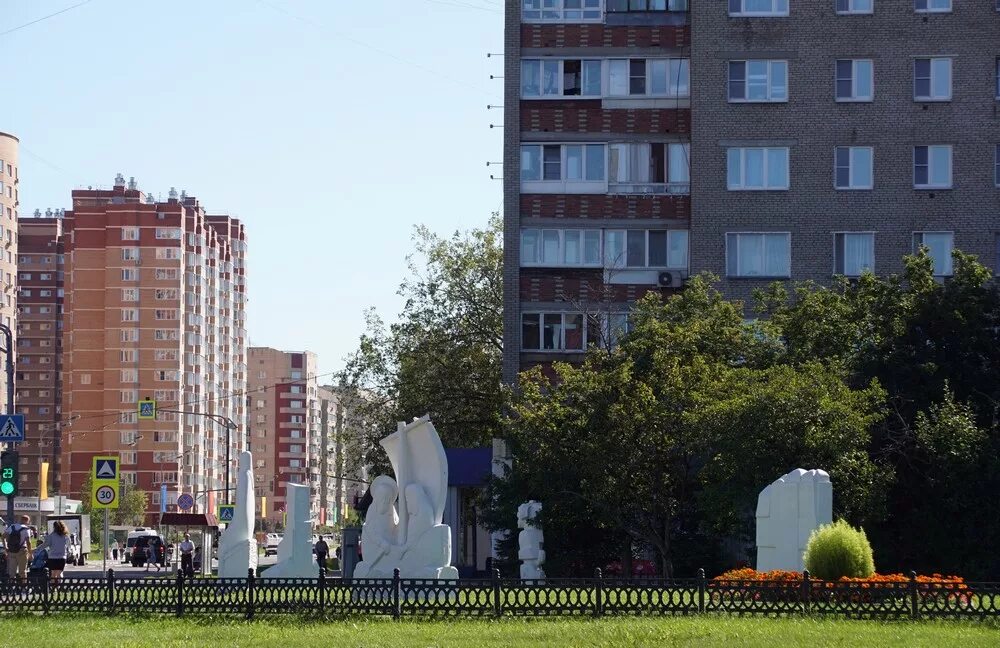 Сайт администрации дзержинский московская. Дзержинский город Московская. Город Дзержинский Московская область 2000 год. Администрация города Дзержинский Московской.