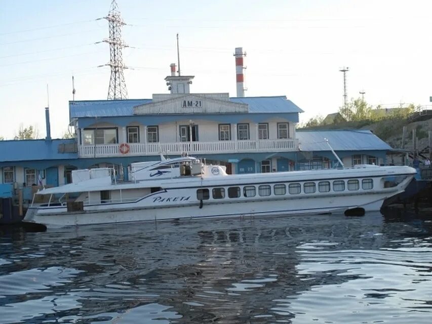Якутск олекминск ракета. Речпорт олекминск. Теплоход заря олекминск якутск. Якутск олекминск ракета. Ракета катер якутии.