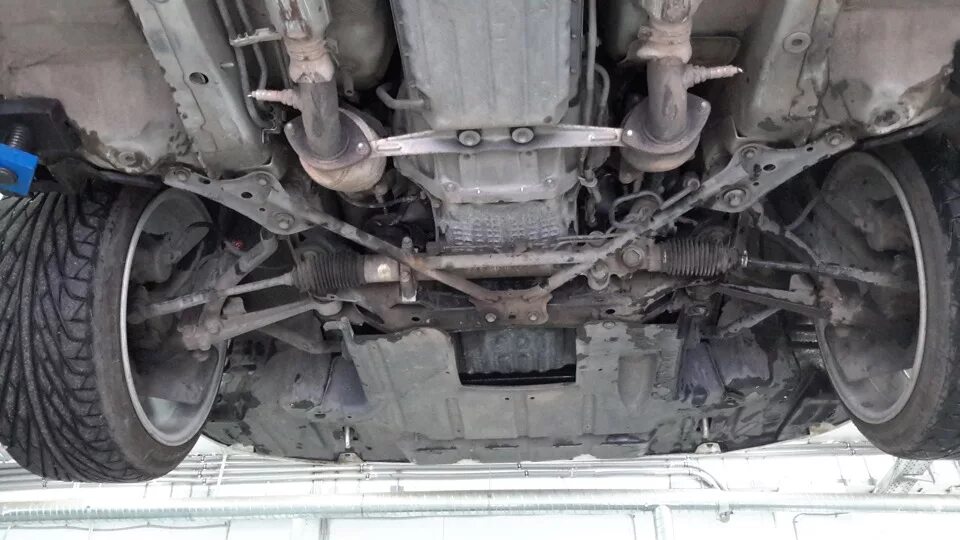 Тойота Марк 2 снизу. Toyota Mark 2 110 снизу. Toyota Mark 2 100 дно. Марк 2 подвеска снизу