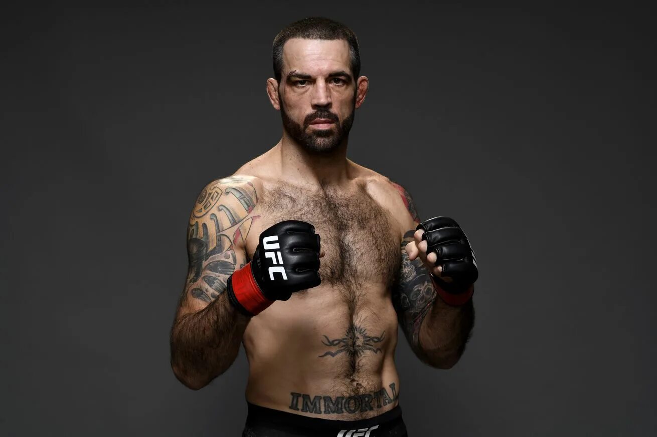 Matt brown. Мэтт Браун фото.