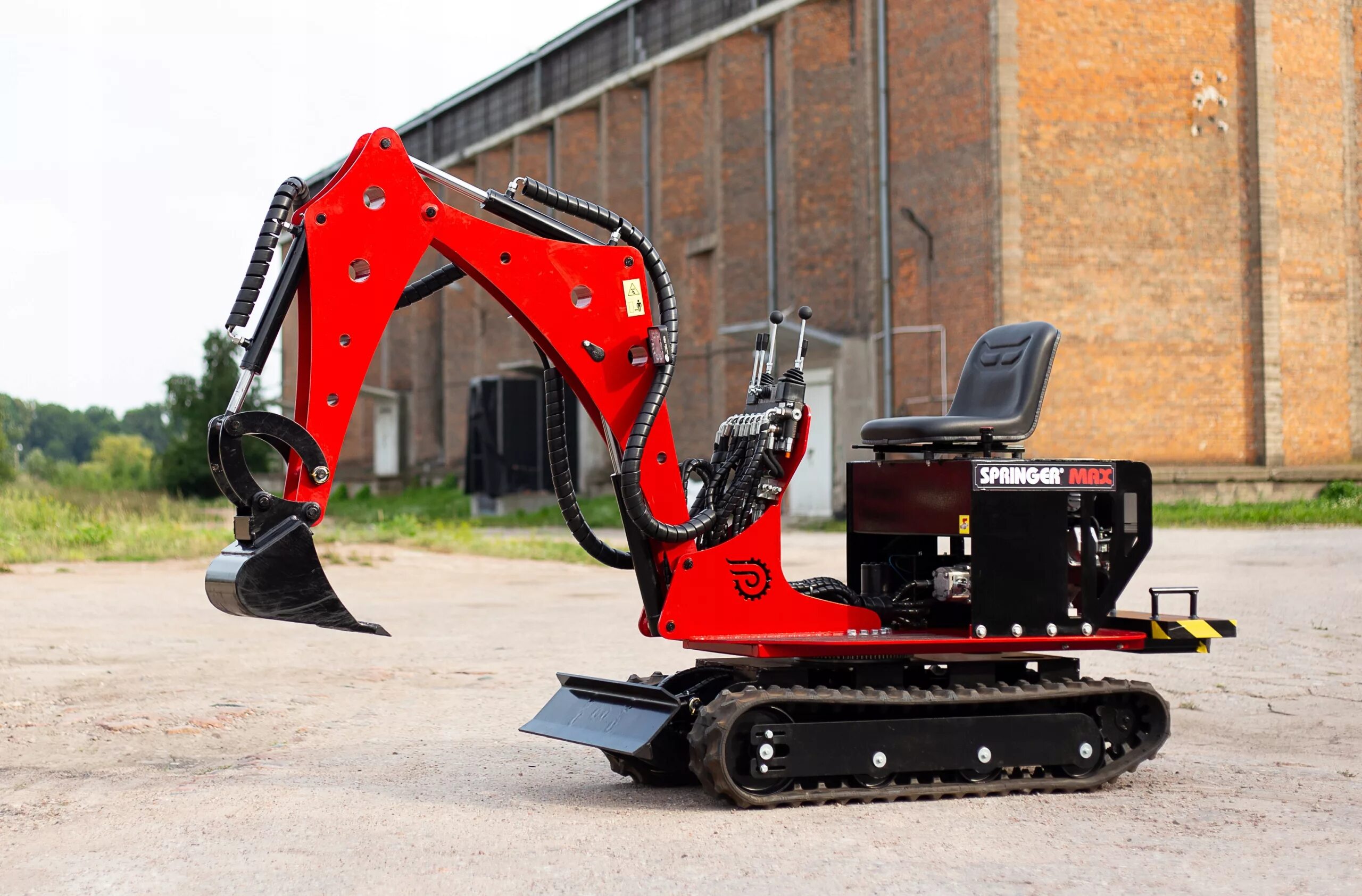 Мини экскаватор купить цены. Mini Digger экскаватор. Мини-экскаватор RTX-6000. Мини-экскаватор прицепной HBP-13l. Ред Рино мини экскаватор.