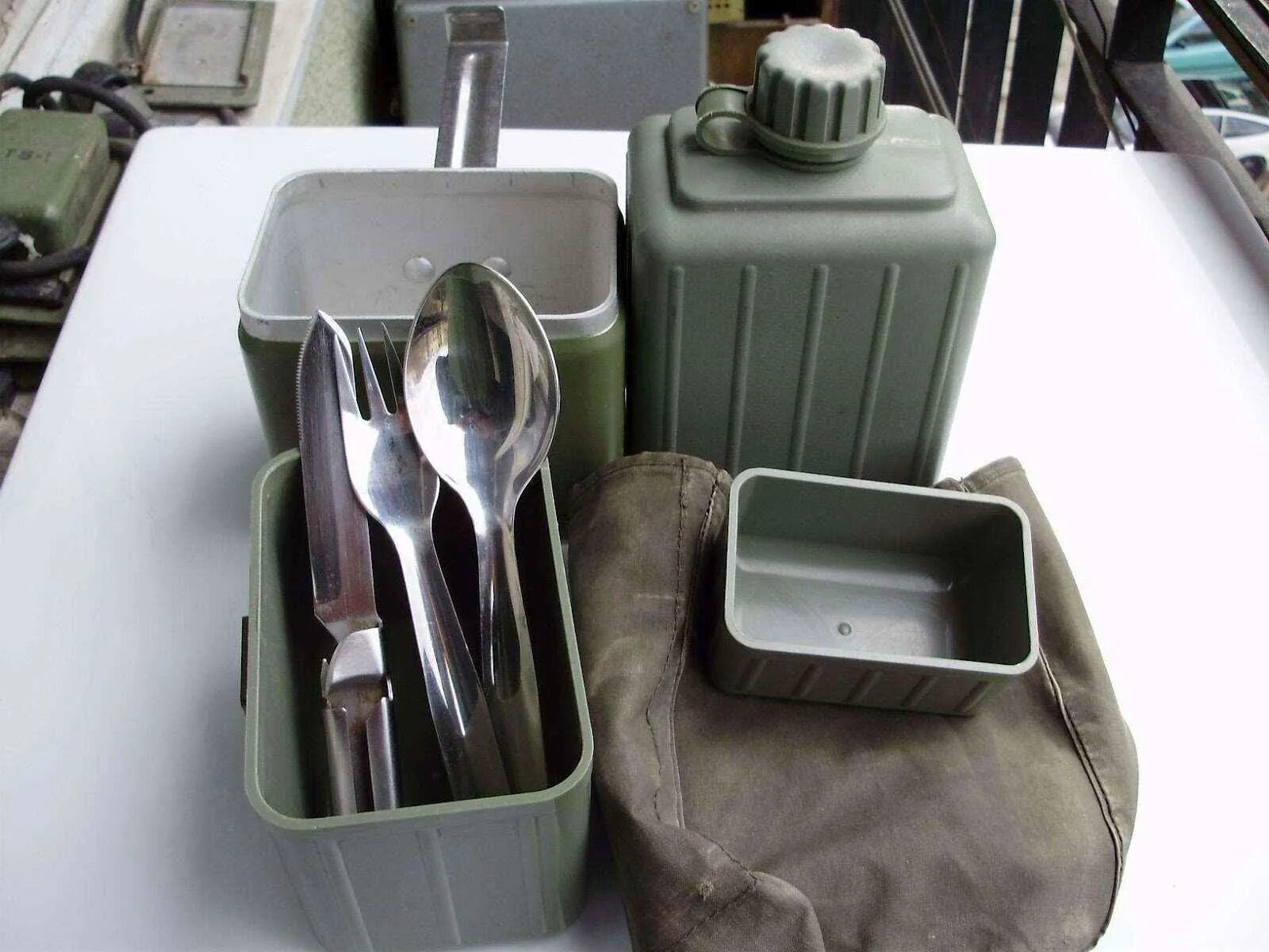 Армейский походный. Military Surplus mess Kit. Армейский набор. Армейский набор посуды. Армейский походный набор.