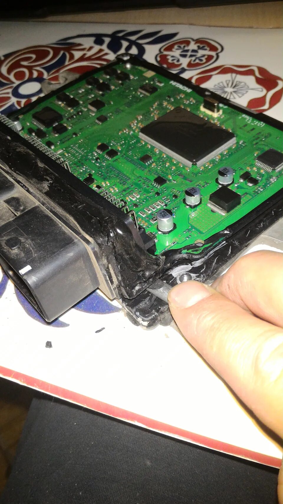 Пайка ключей в эбу гранта. Чип ключа бмв е39. Эбу ваз в разборе. Пайка ключа. Плата ключа бмв е39 рестайлинг.