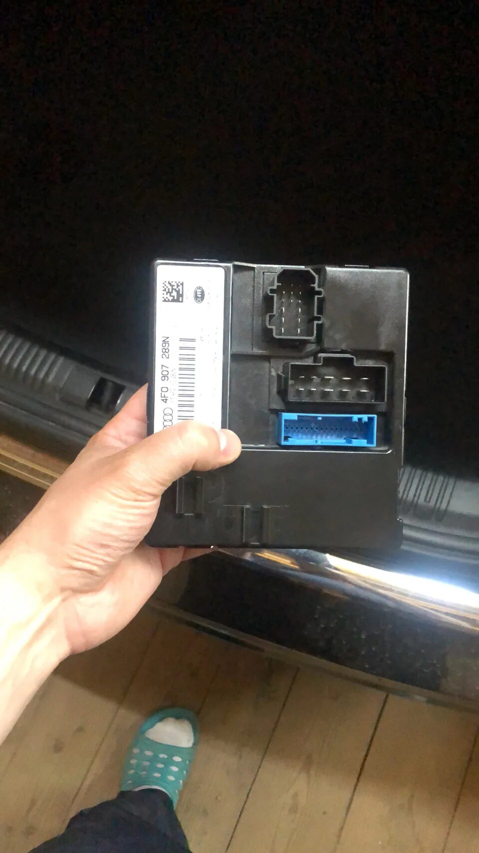 Блок управления стеклоподъемников ауди а6 с4. Блок комфорта а6 с6. Блок комфорта а6 с6. Блок комфорта ауди а6. Гольф 5 щелкает блок комфорта.