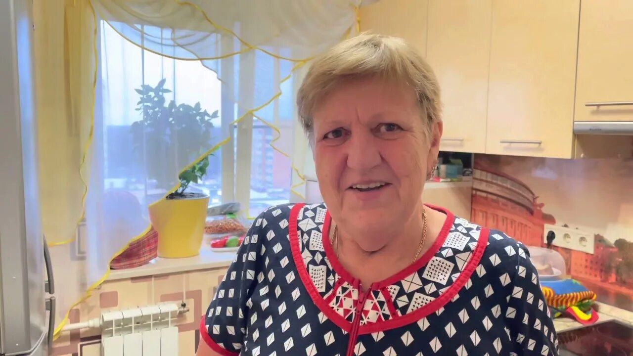 Галя мем. Чертёж арбалета из дерева. Галя сделай возврат. Иллюстрация к стихотворению бородицкой про гальку. Картинка галя вышла замуж за сантехника.