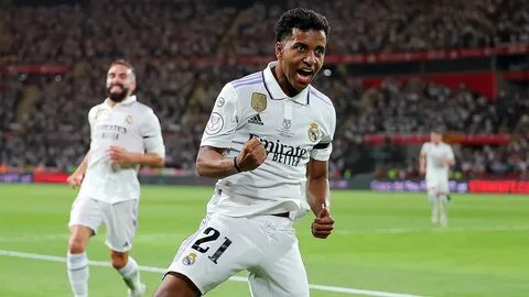 «Реал» продлил контракт с бразильским нападающим Родриго. 