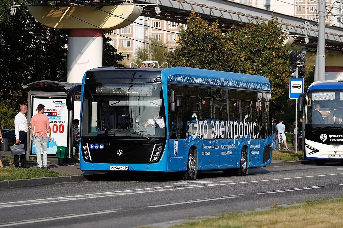 Электробусы вышли на маршрут. Электробус КАМАЗ Москва. КАМАЗ 5282 электробус. Автобус КАМАЗ Мосгортранс. Электробус т34 гармошка.