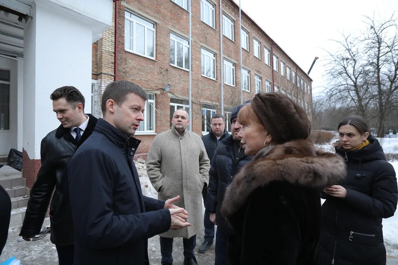 Посадили главу балашихи. Губернатор Московской области в Павлино 3 школа. Балашиха глава администрации. Салтыковская гимназия.