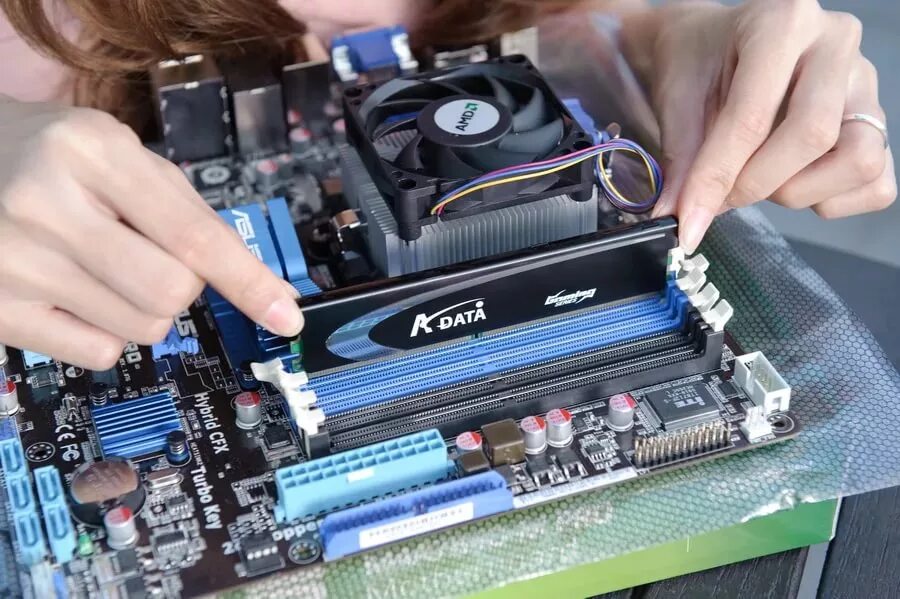 Ics системный блок. детали для сборки компьютера. сборка пк. сборка игрового компьютера. не хватает комплектующих.